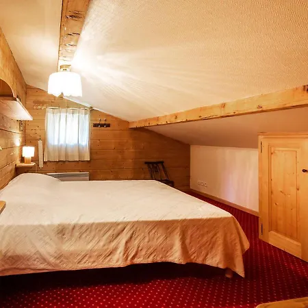 10 Pers A - 5 Ch - Calme - Cheminee - Animaux Admis - Parking - Fr-1-437-73 * La Clusaz